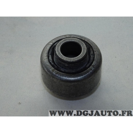 Silent bloc triangle bras de suspension Renault 7700806239 pour renault safrane 
