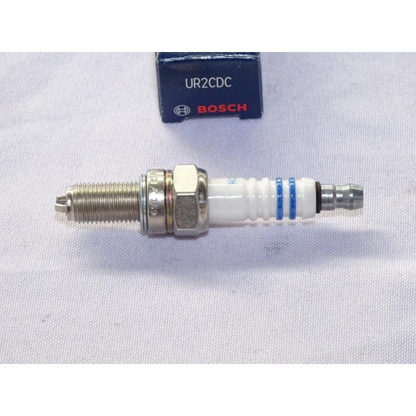 Bougie allumage moto scooter Bosch UR2CDC 0242060505 pour cagiva navigator raptor V-raptor X-tra kawasaki KLV KTM enduro adventu