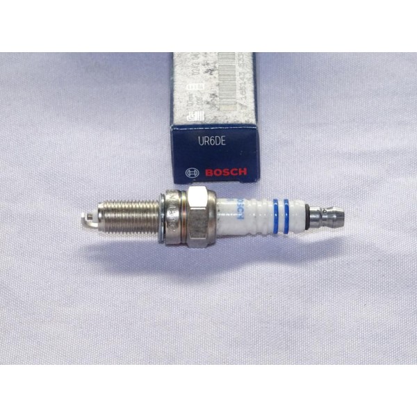Lot 4 bougies allumage Bosch UR6DE 0242040502 pour alfa romeo 145 146 147 155 156 166 GT GTV spider 1.6 1.8 2.0 essence 