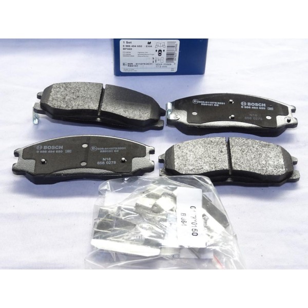 Jeu 4 plaquettes de frein avant montage mando Bosch 0956494650 pour hyundai H1 XG trajet santa fe ssangyong rexton kyron actyon 