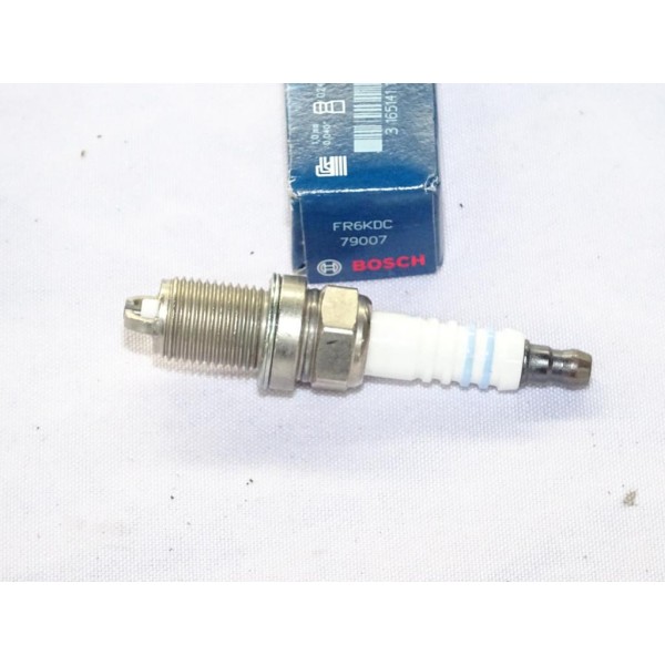 Lot 6 bougies allumage Bosch FR6KDC 0242240562 pour citroen AX peugeot 106 206 1.4 GTI 