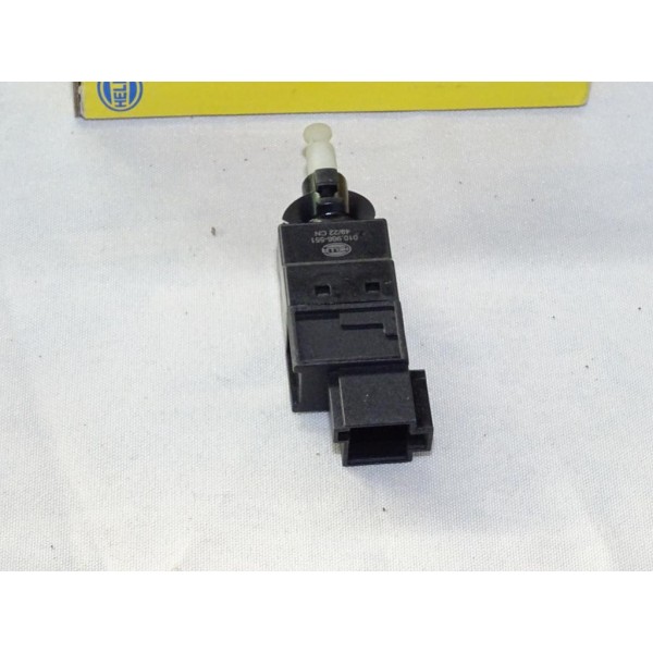 Contacteur interrupteur pedale feux de frein Hella 6DD010966-551 pour mercedes classe A ML sprinter vito W168 W638 W639 W901 W90
