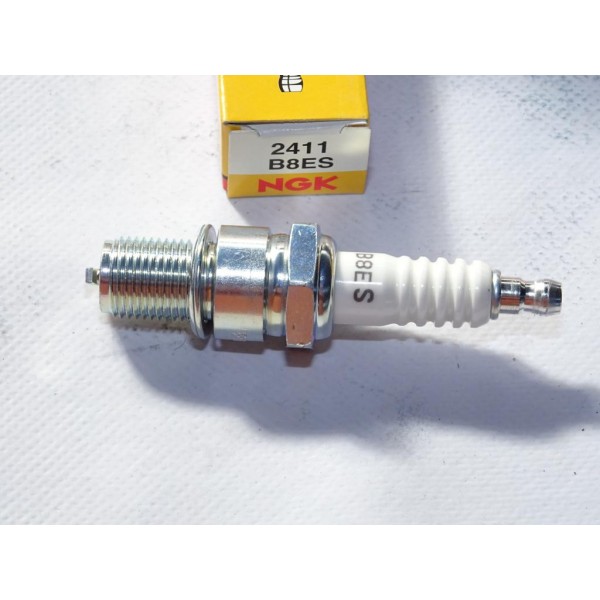 Lot 4 bougies allumage NGK 2411 B8ES pour alfa romeo alfasud alfetta GTV BMW 700 jaguar XJ NSU TT porsche 356 
