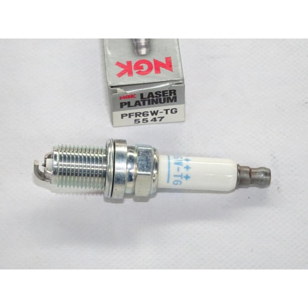 Bougie allumage platinum NGK PFR6W-TG 5547 pour audi A5 A6 A8 Q7 volkswagen touareg 4.2 5.2 essence 