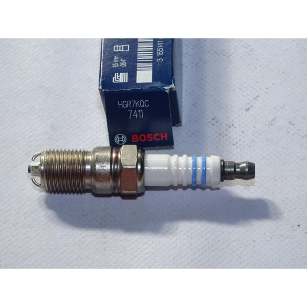 Lot 2 bougies allumage Bosch HGR7KQC 0242235607 pour audi 100 A6 A8 3.6 3.7 4.2 