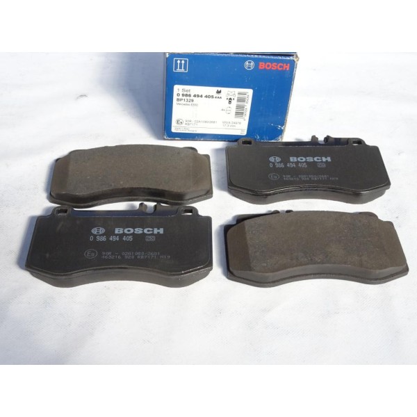 Jeu 4 plaquettes de frein avant montage brembo Bosch BP1329 0986494405 pour mercedes classe CLS E W212 C218 