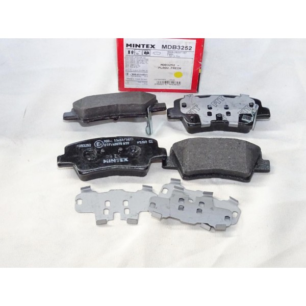 Jeu 4 plaquettes de frein arriere montage akebono Mintex MDB3252 pour hyundai sonata grandeur accent veloster i10 i20 i30 i40 el