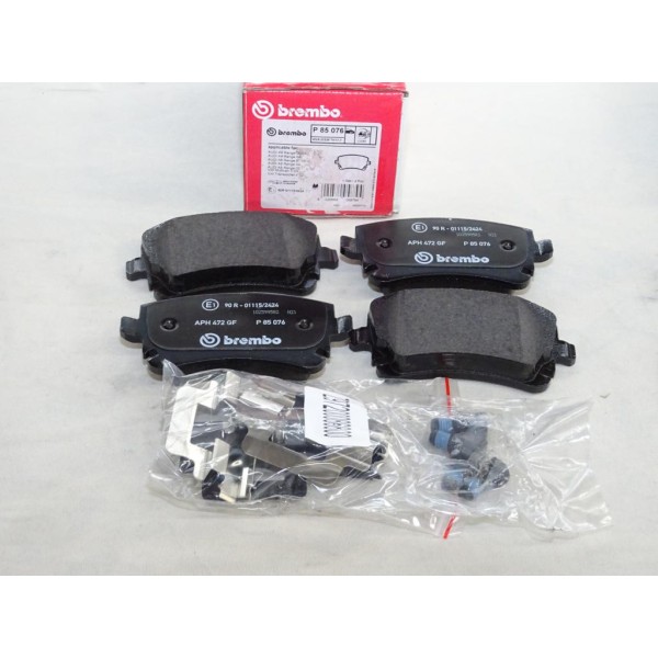 Jeu 4 plaquettes de frein arriere montage lucas Brembo P85076 pour audi A4 A6 A8 seat leon 3 III volkswagen golf 5 6 V VI transp