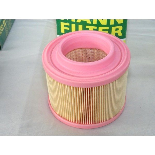 Filtre à air Mann filter C1677 pour audi A6 5.2 quattro 