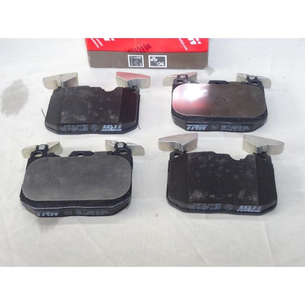 Jeu 4 plaquettes de frein avant montage brembo TRW GDB1943 pour BMW serie 1 2 3 4 i8 F20 F21 F22 F23 F30 F31 F32 F33 F36 F45 F80