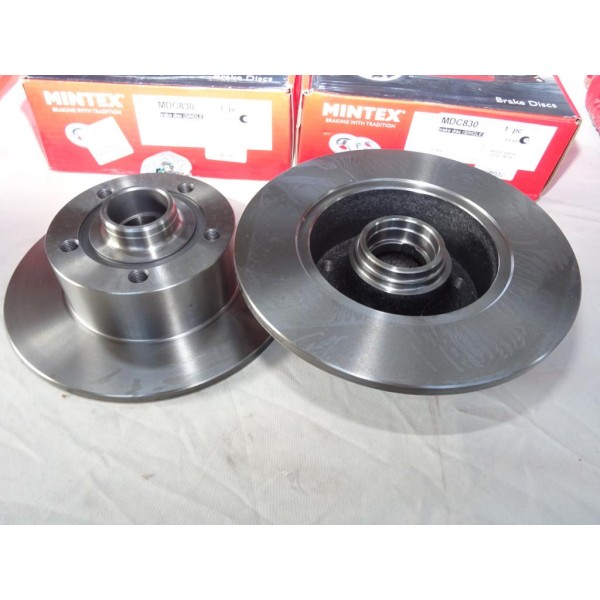 Jeu 2 disque de frein plein arriere 245mm diametre Mintex MDC830 pour audi A4 de 1997 à 2001 (roulement non fournis) 