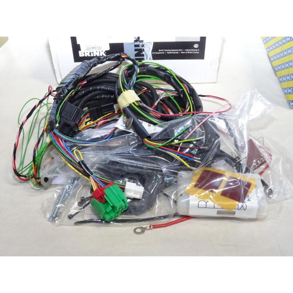 Faisceau attelage remorque cable electrique multiplexe 7 poles Brink 756841 pour volkswagen touran monospace partir de 2015 