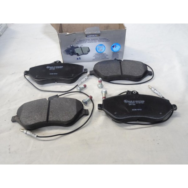 Jeu 4 plaquettes de frein avant montage girling Norauto NRP1726 pour citroen C5 C6 peugeot 407 607 