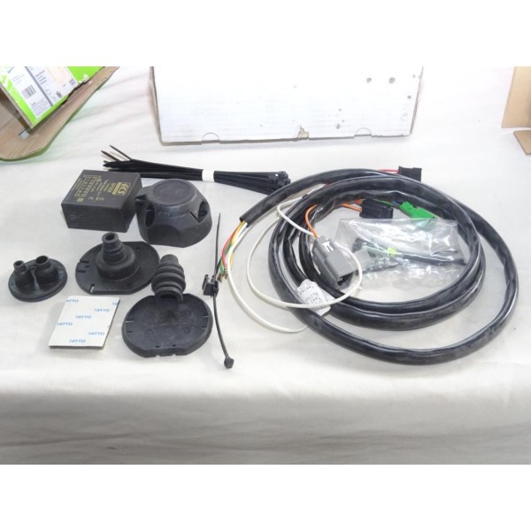 Faisceau attelage attache remorque 7 poles multiplexe ECS FR-060-B1 pour ford kuga 2 II 