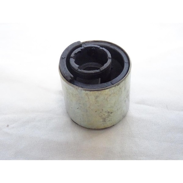 Silent bloc triangle bras de suspension Moog BM-SB-2232 pour BMW E46 serie 3 